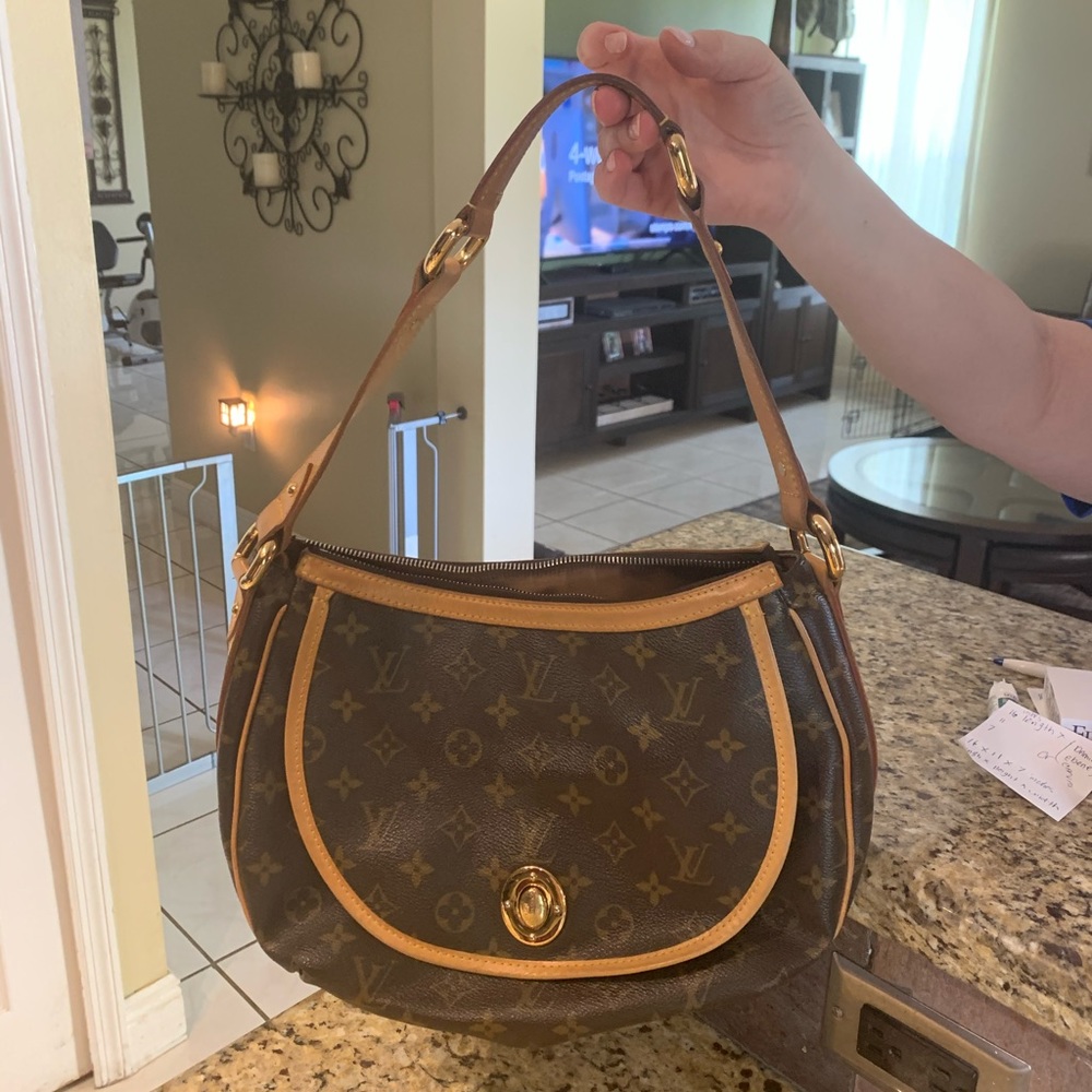 Authentic Louis Vuitton (Monogram coated canvas)